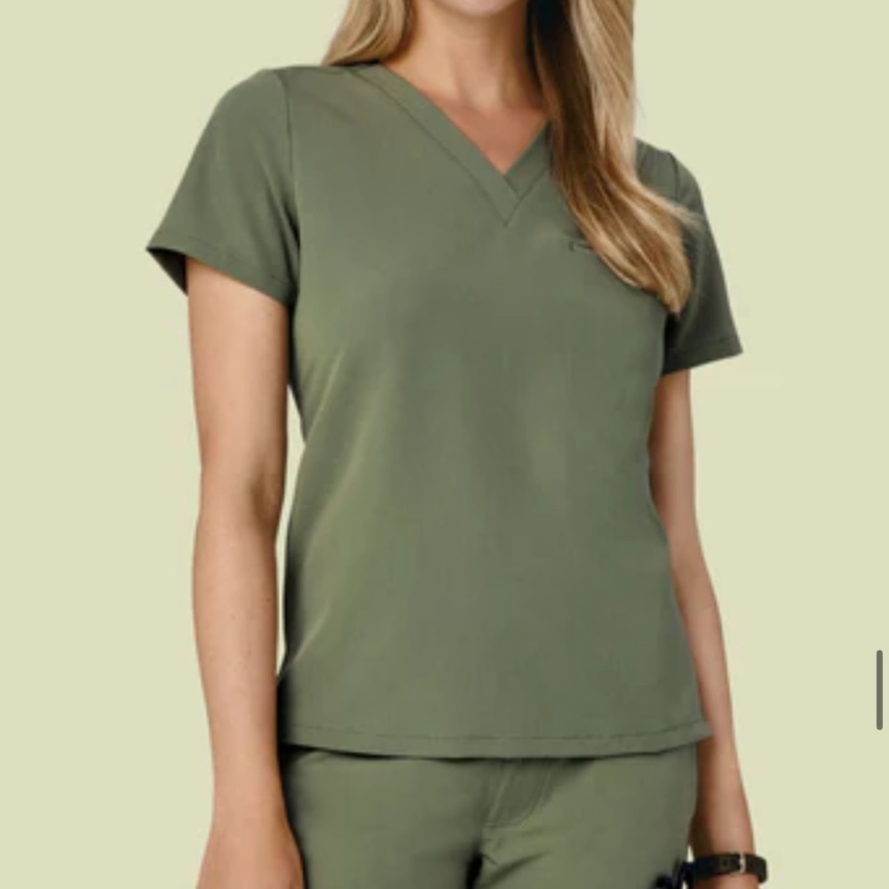Mandala Scrubs One Pocket Top in Sage (Small)